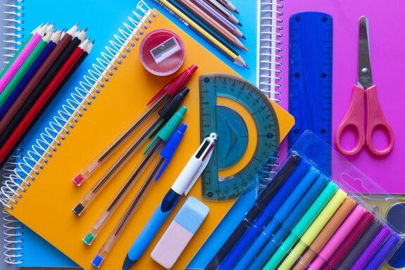 Fournitures scolaires.jpeg